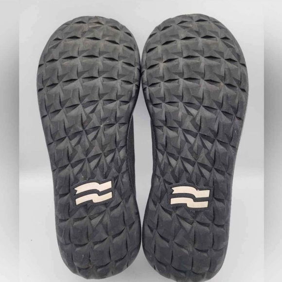 Runners Strike Mvmnt Vimana Carbon Runner, Men's US11, Like New - Picture 3 of 8